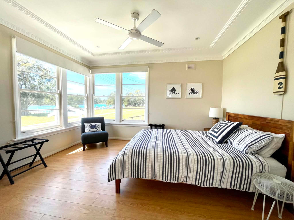 Riverbank Cottage Waterfront Escape