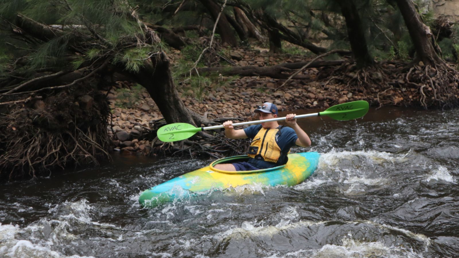 Kangaroo Valley Kayak, Dine & Stay Adventure