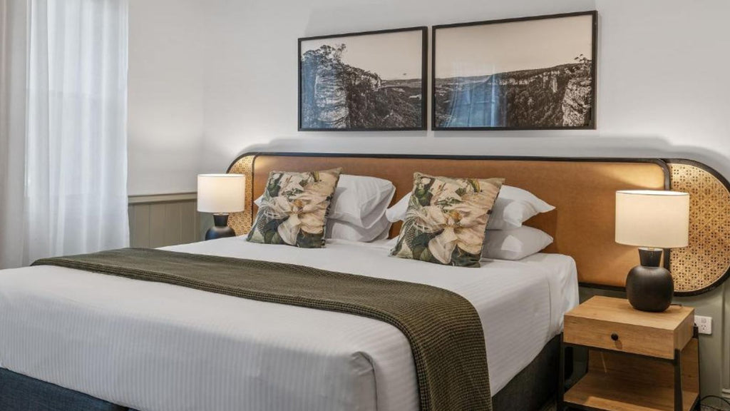 Kangaroo Valley Kayak, Dine & Stay Adventure