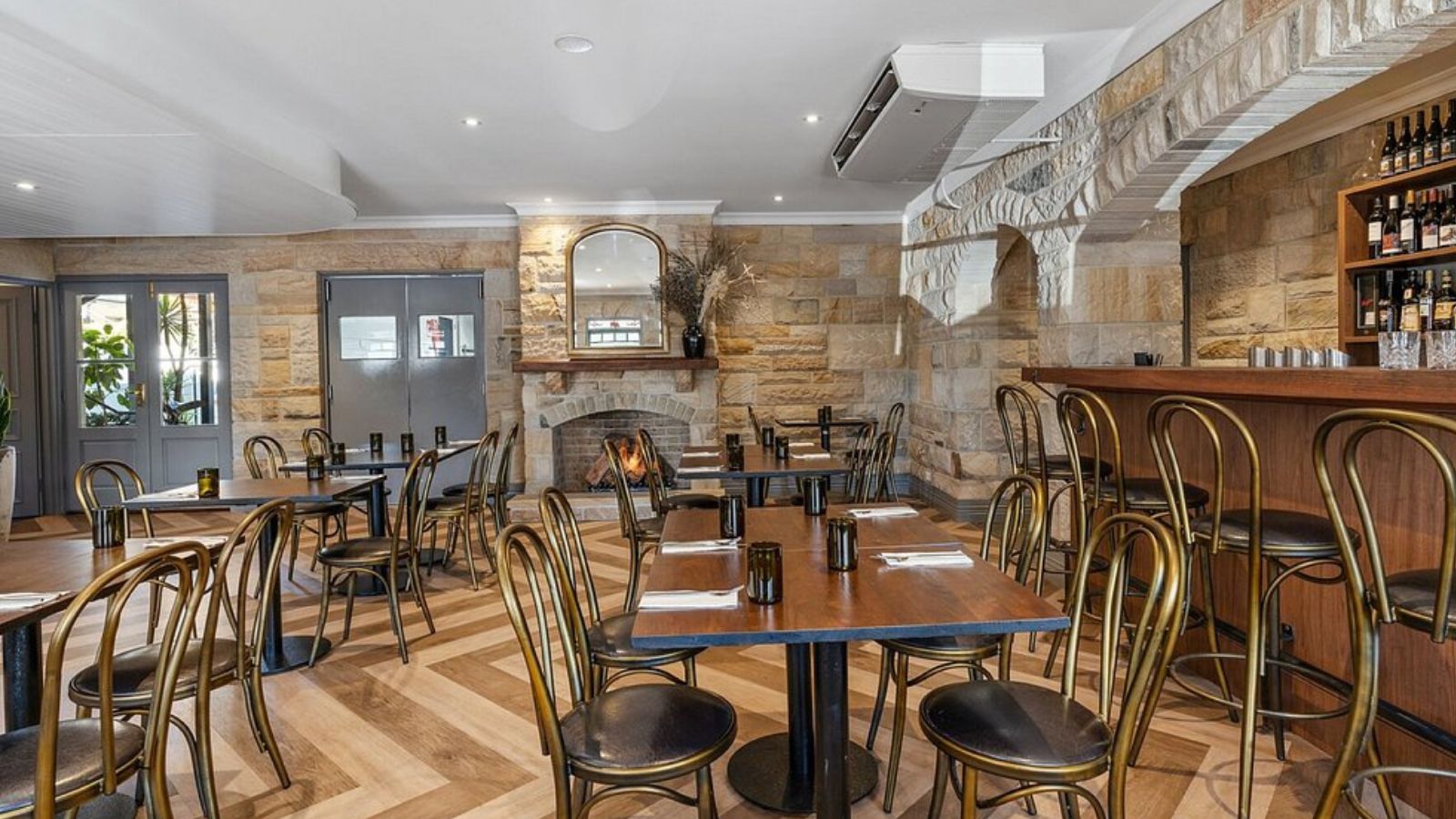 Kangaroo Valley Kayak, Dine & Stay Adventure